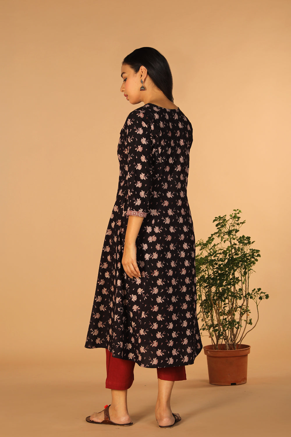Image of Charcoal Black Cotton Bagh Kurta